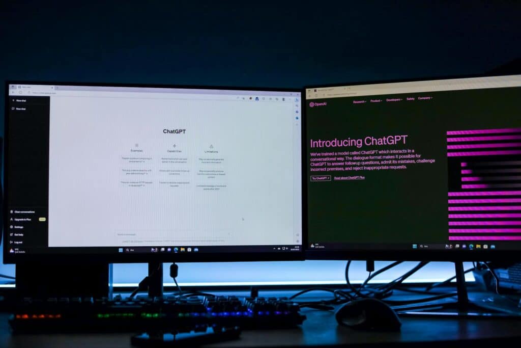 Amazon Bedrock vs. ChatGPT - Chat gpt with 2 screen